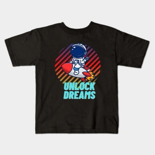 Space dreams Kids T-Shirt